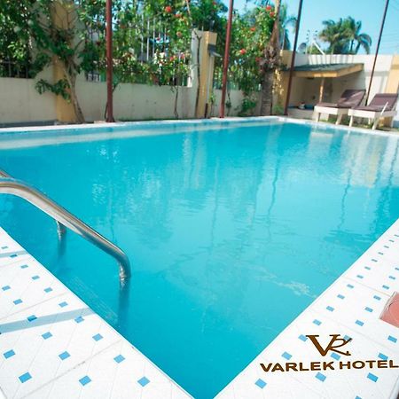 Varlek Hotel Dar es Salaam Zewnętrze zdjęcie
