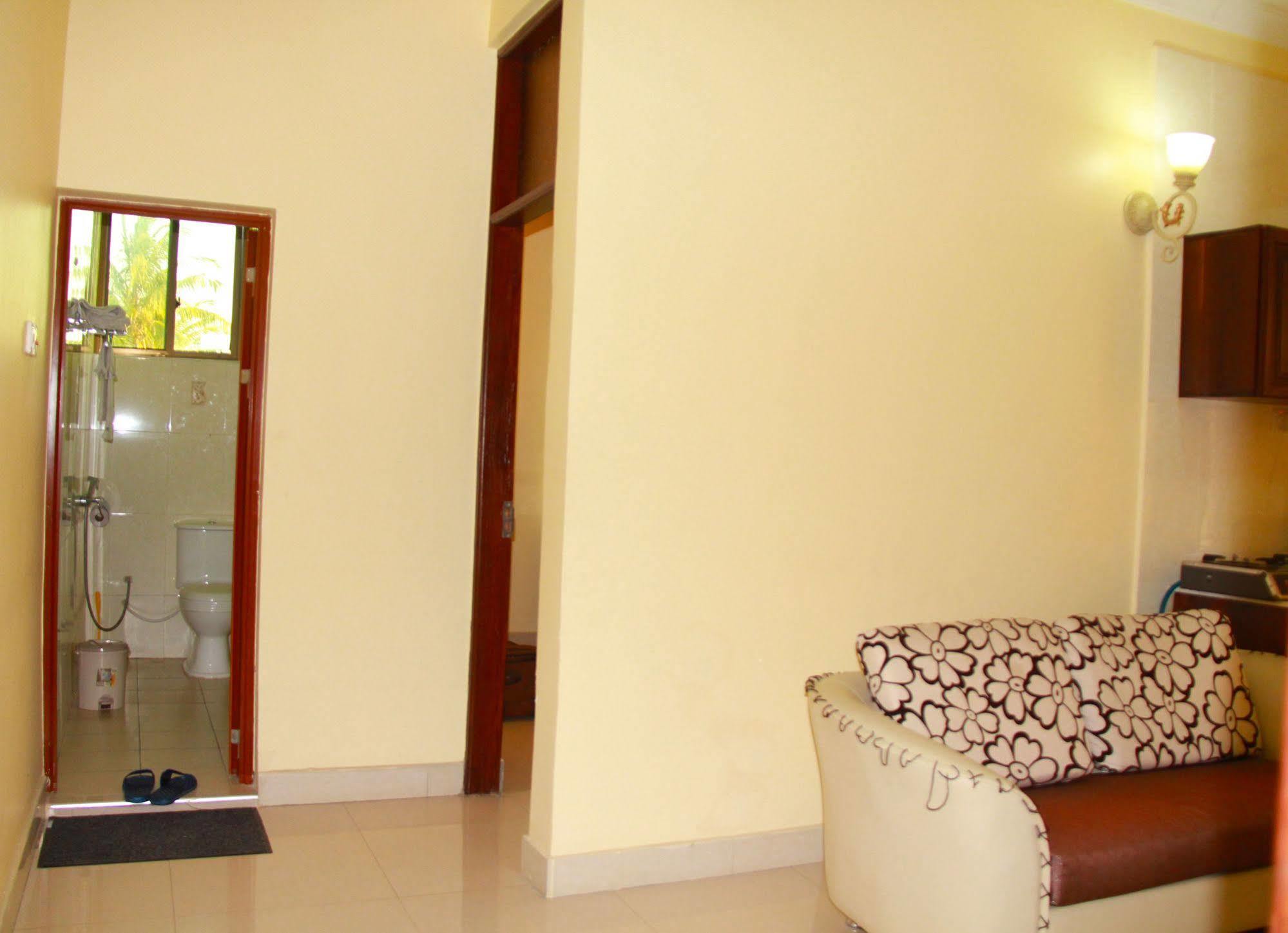 Varlek Hotel Dar es Salaam Zewnętrze zdjęcie