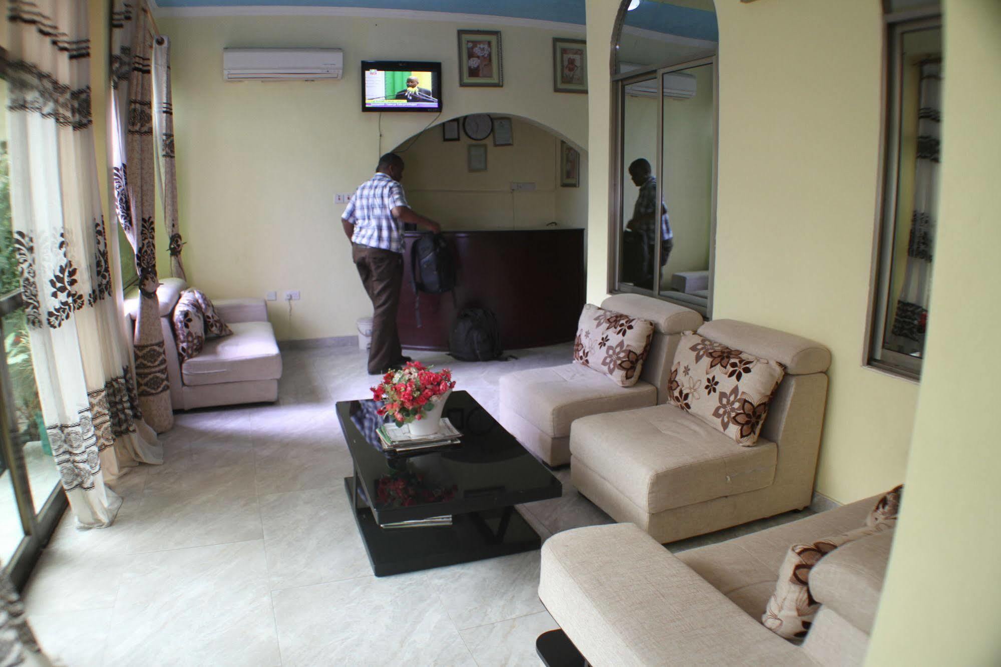 Varlek Hotel Dar es Salaam Zewnętrze zdjęcie