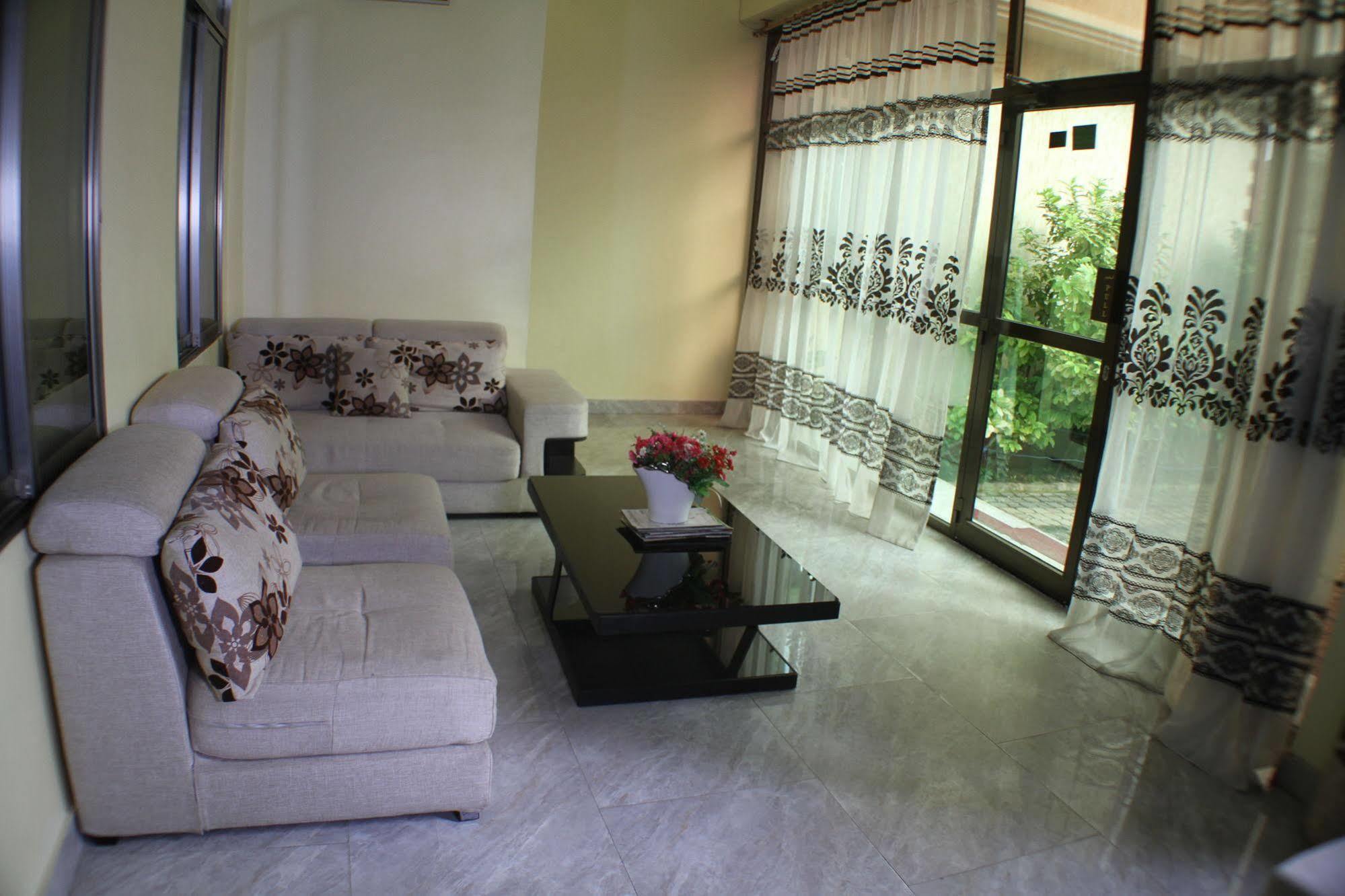Varlek Hotel Dar es Salaam Zewnętrze zdjęcie