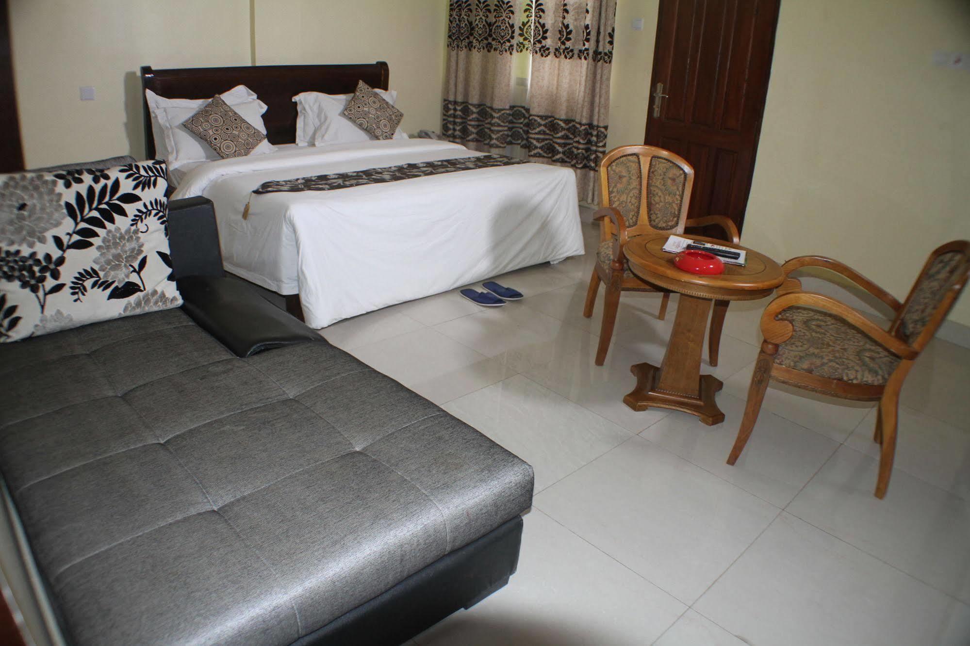 Varlek Hotel Dar es Salaam Zewnętrze zdjęcie