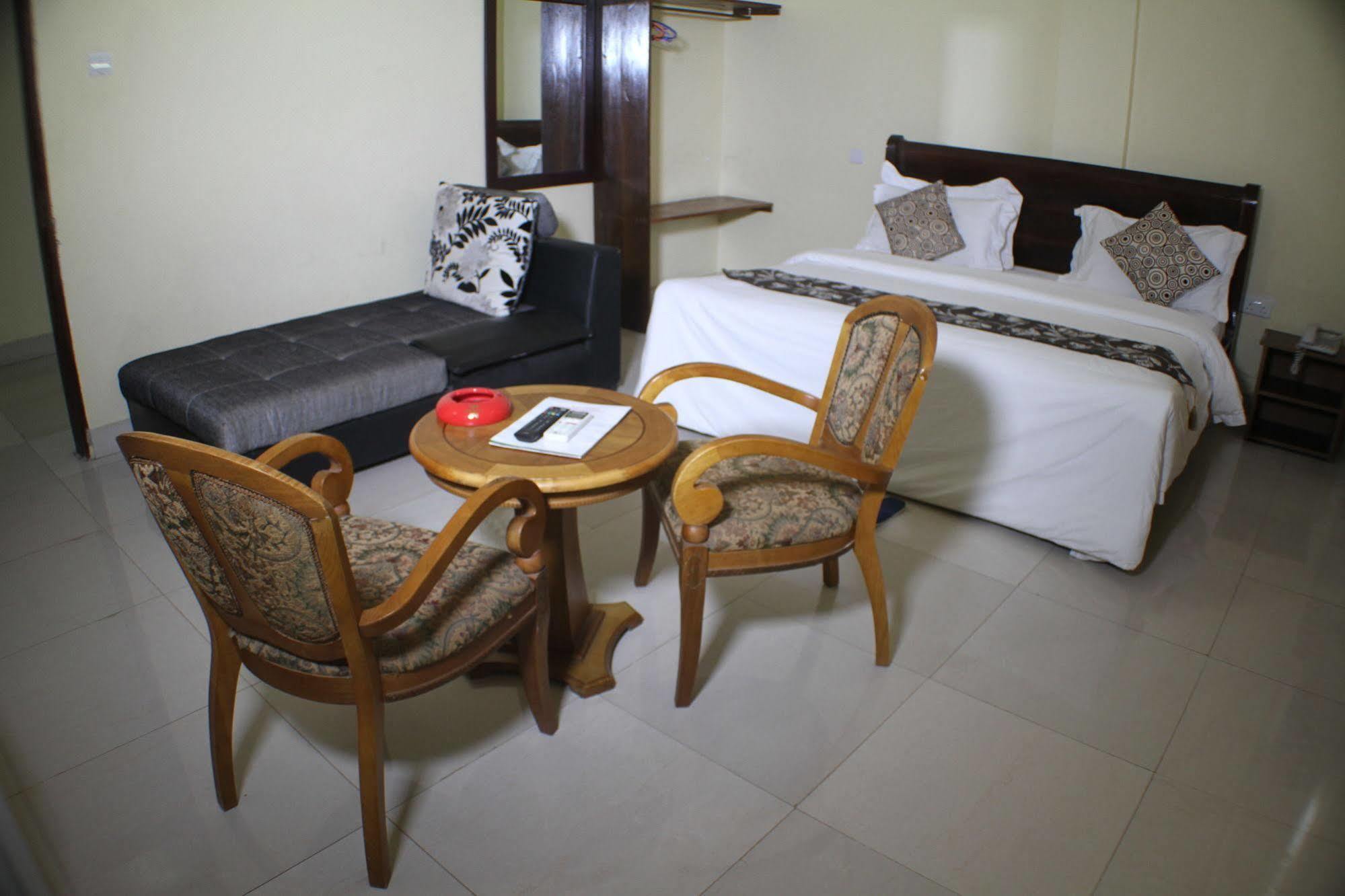 Varlek Hotel Dar es Salaam Zewnętrze zdjęcie