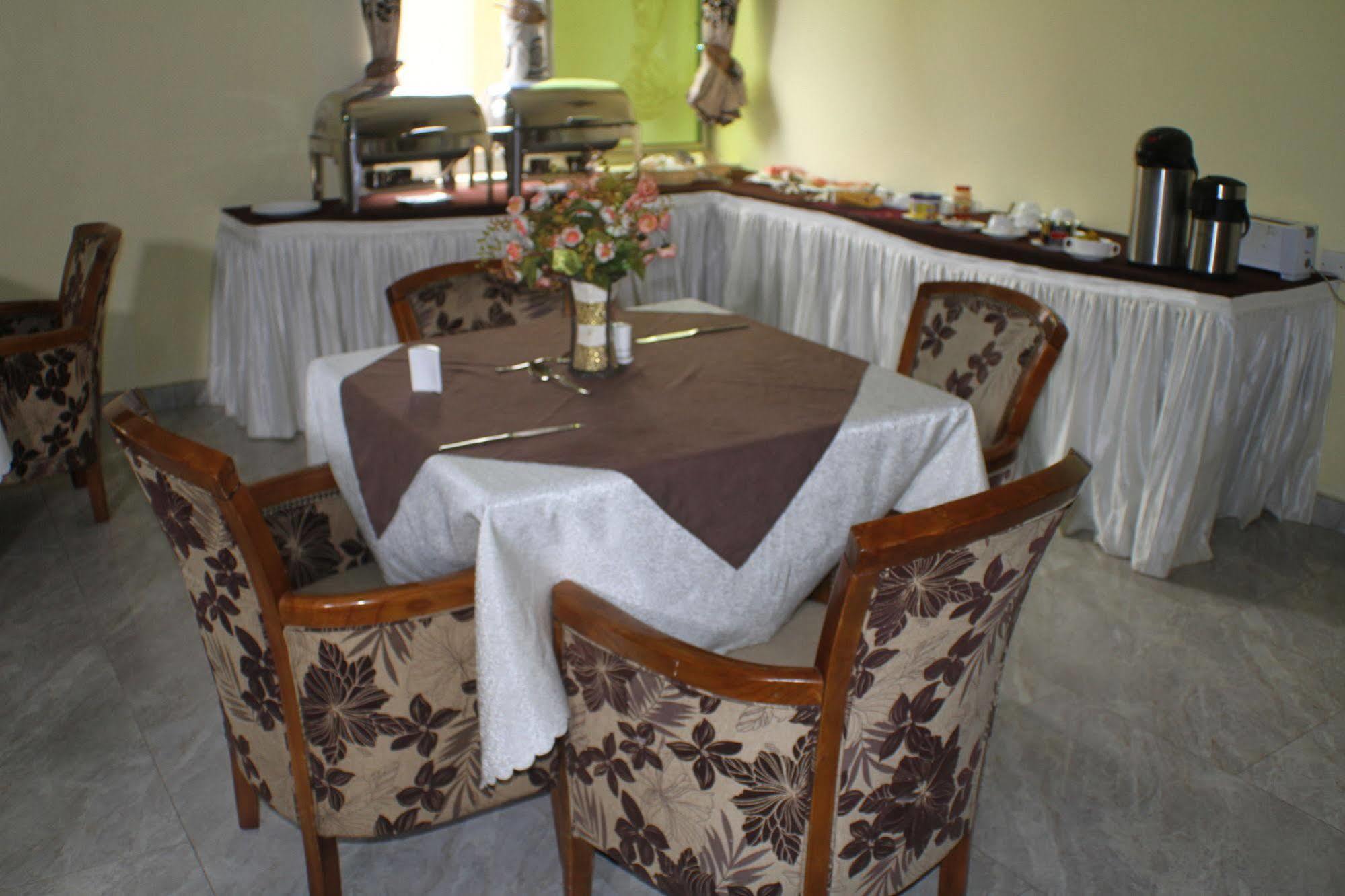 Varlek Hotel Dar es Salaam Zewnętrze zdjęcie