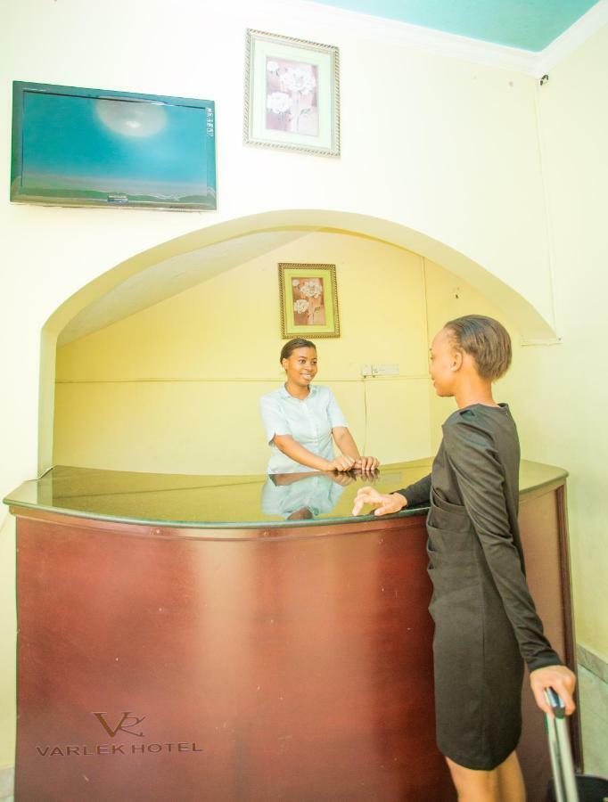 Varlek Hotel Dar es Salaam Zewnętrze zdjęcie