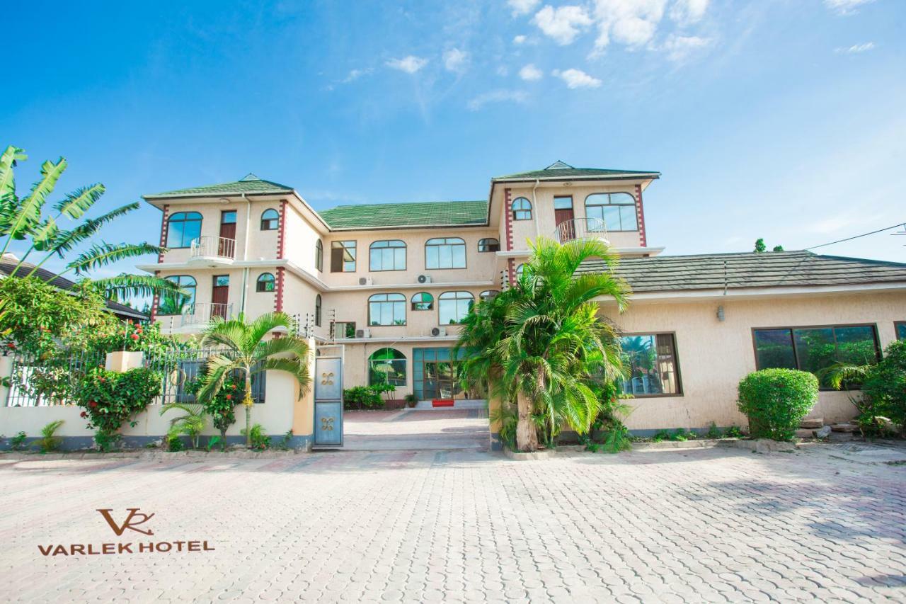 Varlek Hotel Dar es Salaam Zewnętrze zdjęcie