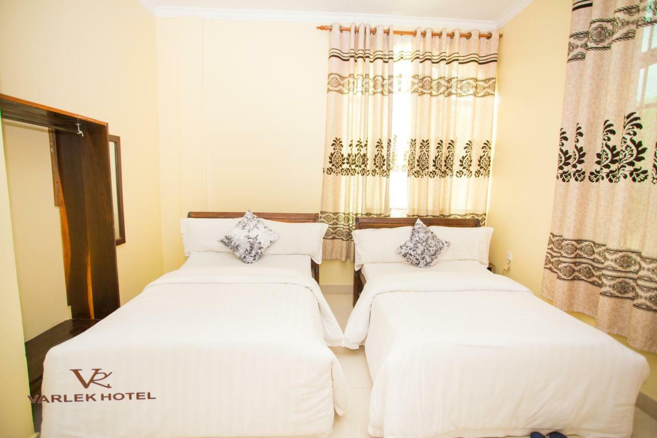 Varlek Hotel Dar es Salaam Zewnętrze zdjęcie