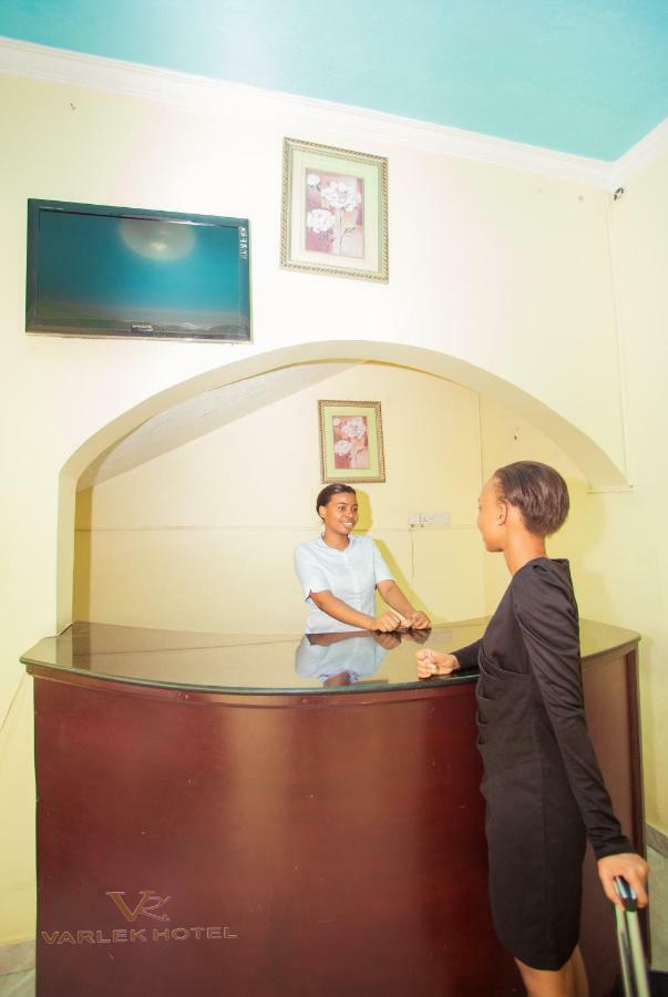 Varlek Hotel Dar es Salaam Zewnętrze zdjęcie