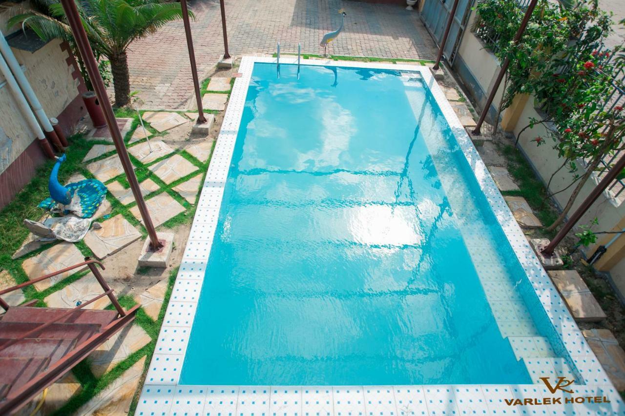 Varlek Hotel Dar es Salaam Zewnętrze zdjęcie