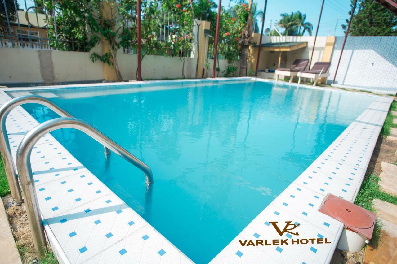 Varlek Hotel Dar es Salaam Zewnętrze zdjęcie