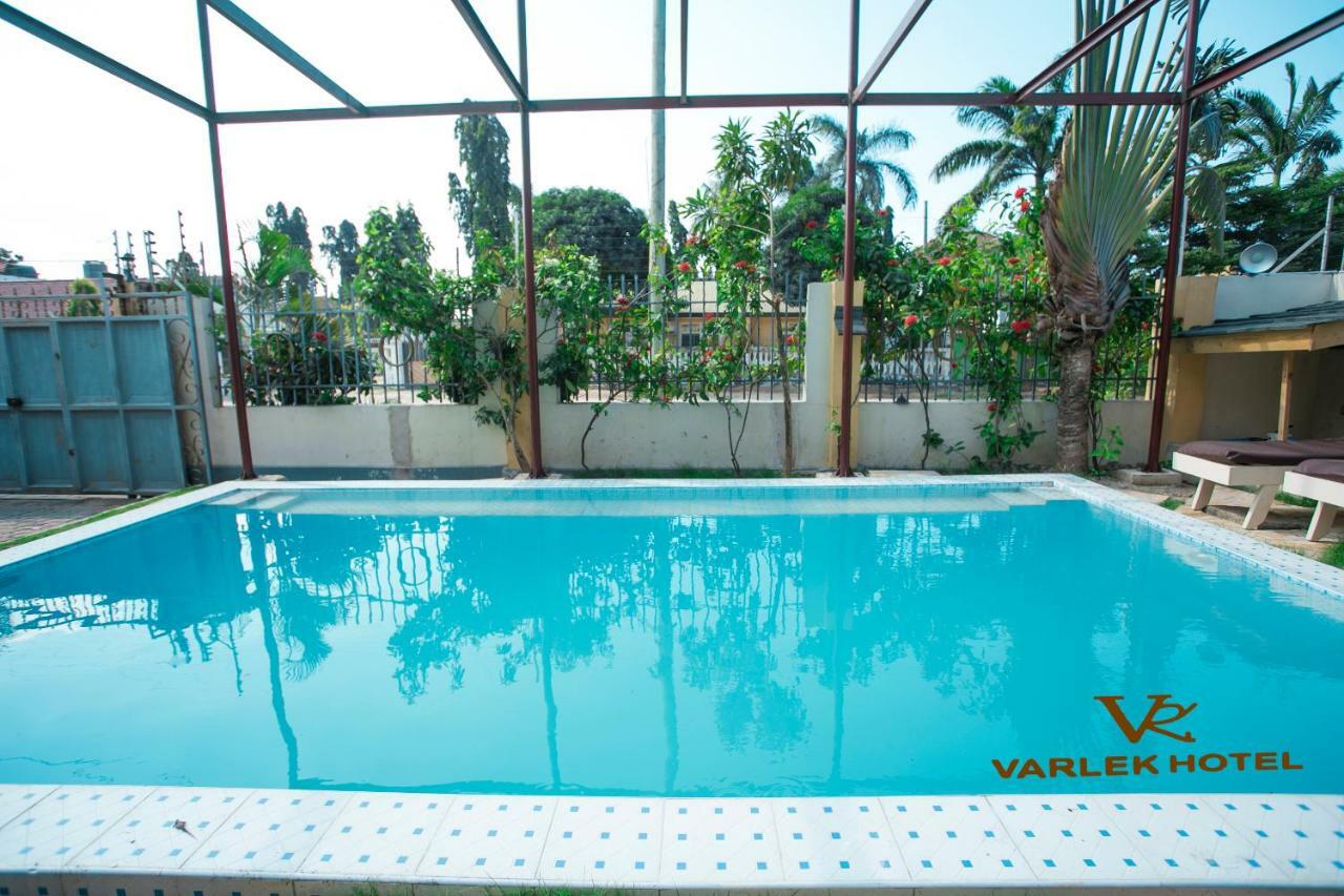 Varlek Hotel Dar es Salaam Zewnętrze zdjęcie